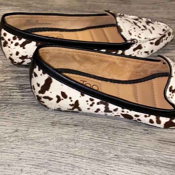 Cow print pointy loafers - Picture 2 of 11